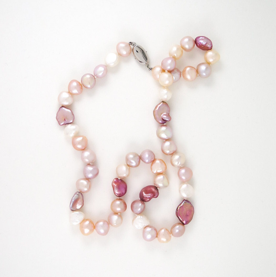Collier Fantaisie Vintage Années 70 - Perles Roses Et Noires Avec Pampilles Et Fleur - Modèle F713